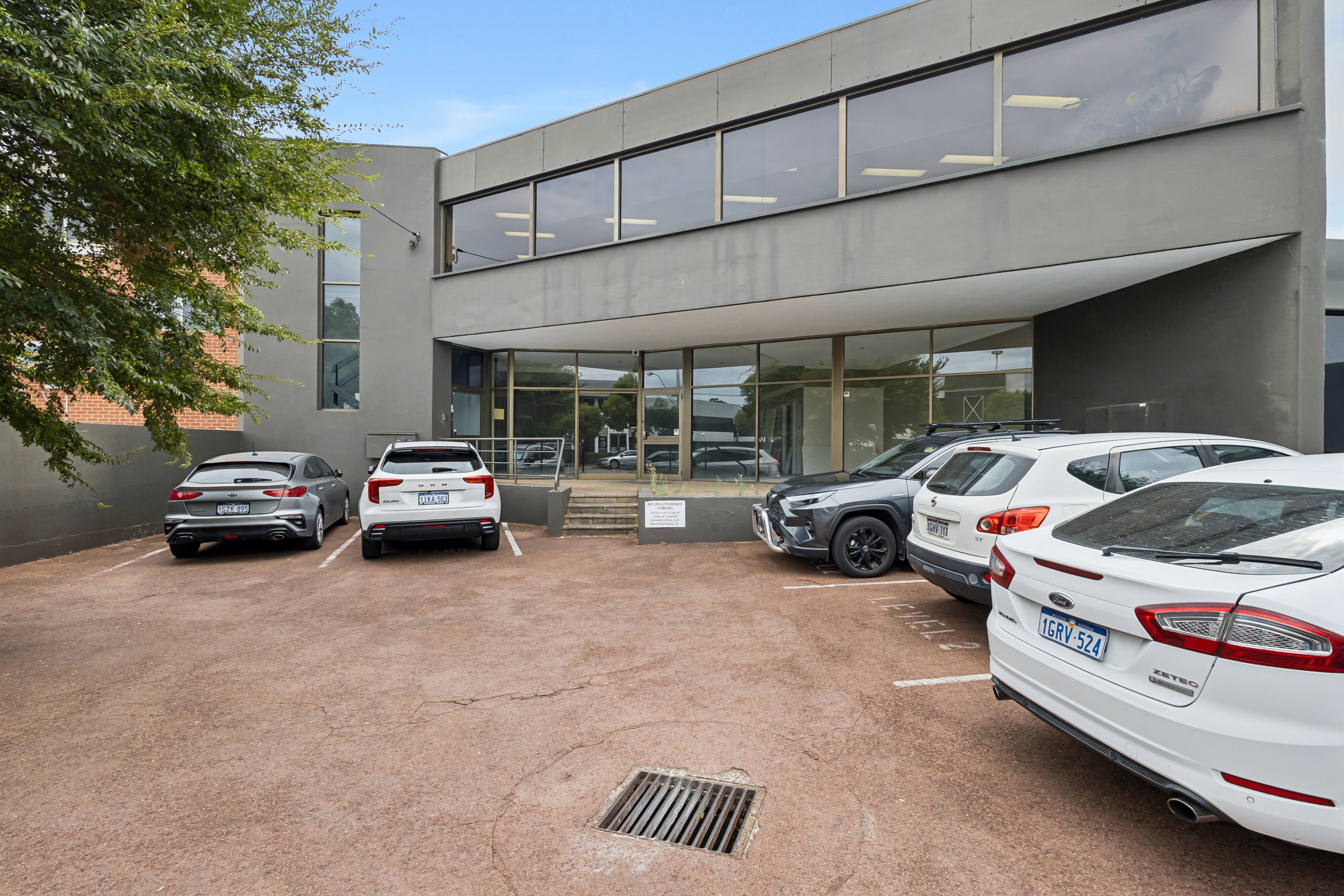 1 646 Newcastle St Leederville 16.jpg